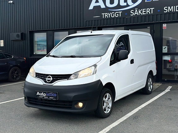 Nissan NV200 6 of 19