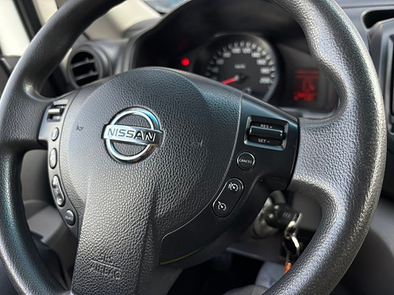 Nissan NV200 13 of 19