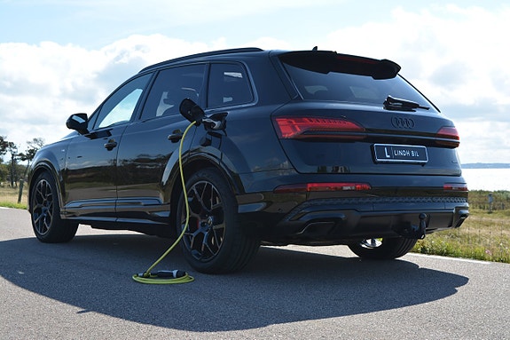 Audi Q7 4 of 30