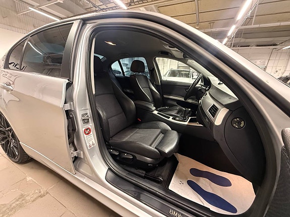 BMW 320d 11 of 12