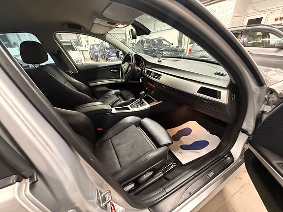 BMW 320d 10 of 12