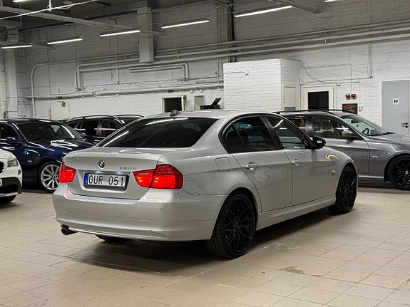 BMW 320d 5 of 12