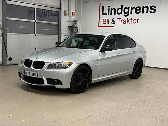 BMW 320d 2 of 12