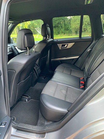 Mercedes-Benz GLK220 10 of 16