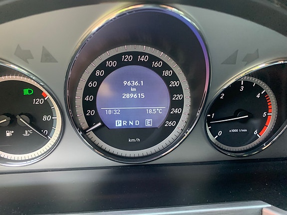 Mercedes-Benz GLK220 8 of 16