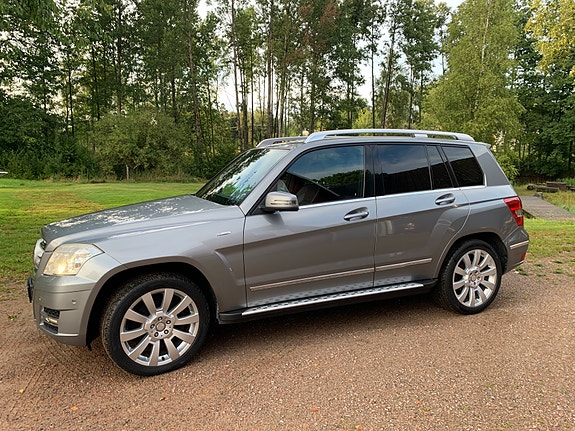 Mercedes-Benz GLK220 4 of 16