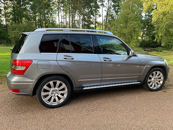 Mercedes-Benz GLK220 3 of 16