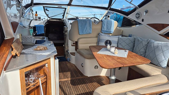 RESERVERAD Westline 34 Targa 2 x Volvo Penta D4 4 of 12