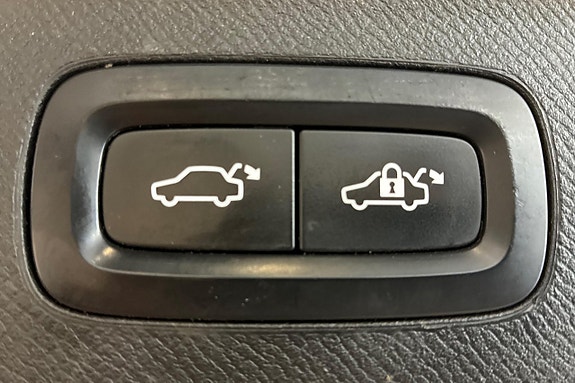 Volvo XC90 29 of 29