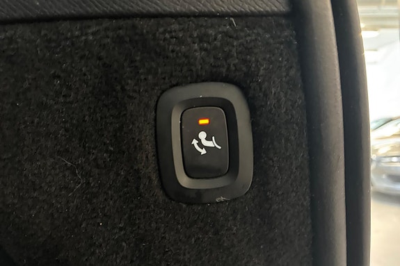 Volvo XC90 27 of 29