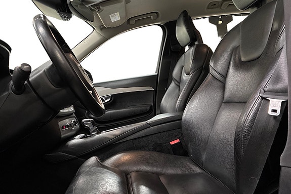 Volvo XC90 13 of 29