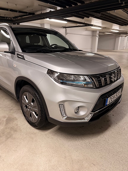 Suzuki Vitara 4 of 28