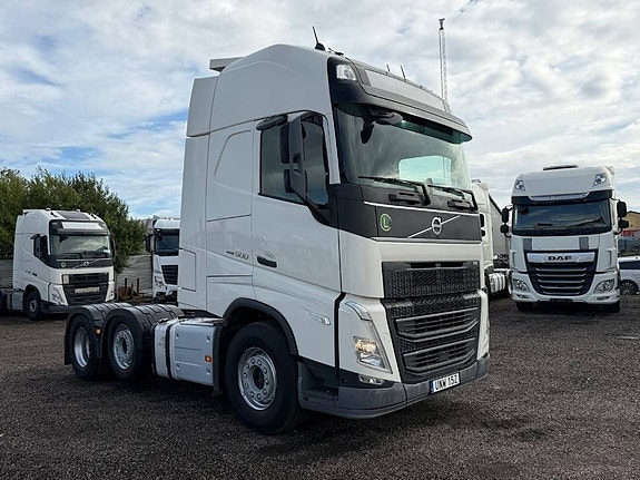 Volvo FH 6X2 8697 2 of 21
