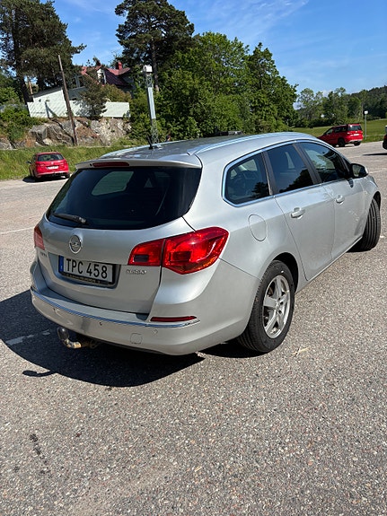 Opel Astra 2 of 5
