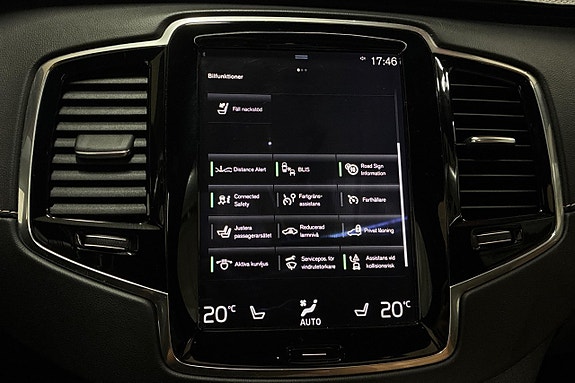 Volvo XC90 23 of 30