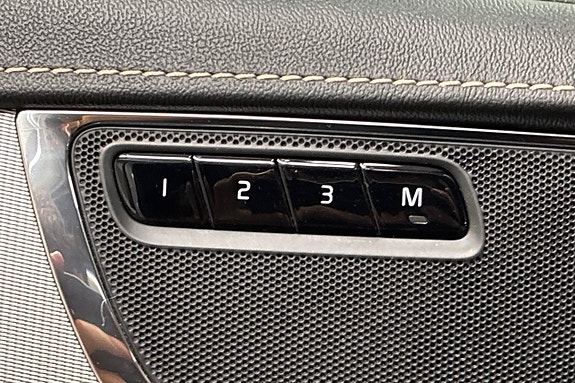 Volvo XC90 26 of 30