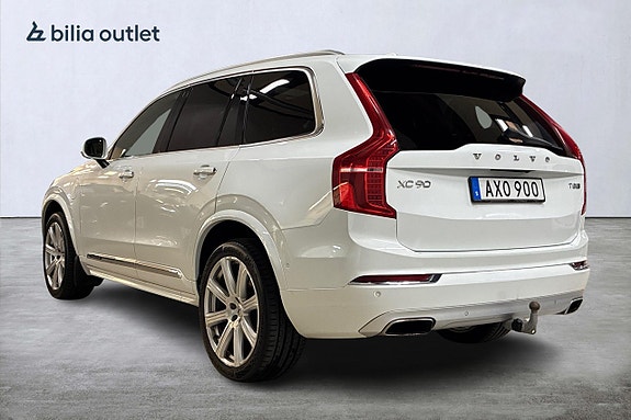 Volvo XC90 8 of 30