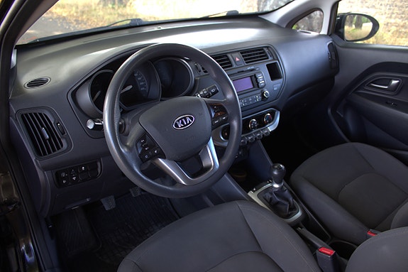 Kia Rio 8 of 9