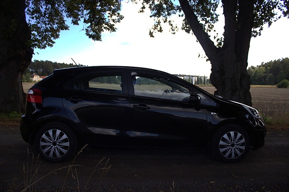 Kia Rio 4 of 9