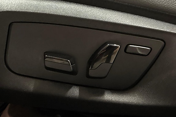 BMW 530e 28 of 28