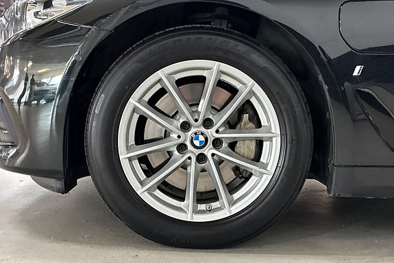 BMW 530e 11 of 28
