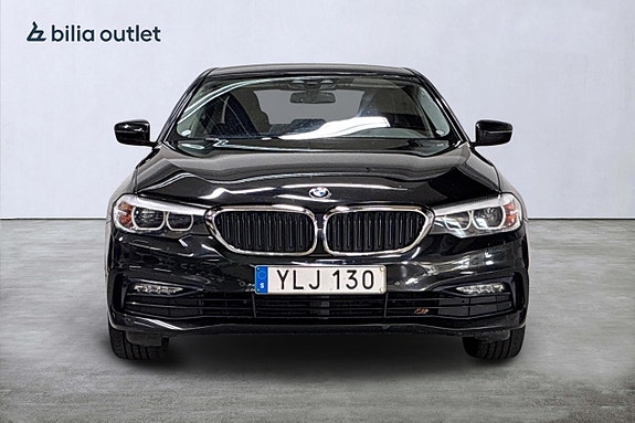 BMW 530e 3 of 28