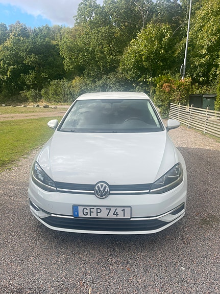 Volkswagen Golf VII 5 of 5
