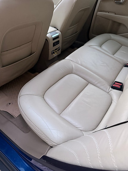 Volvo XC70 11 of 14