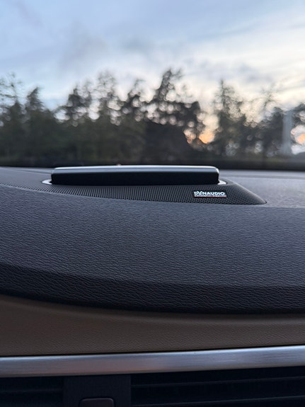 Volvo XC70 10 of 14
