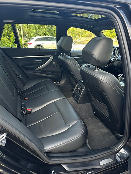 BMW 330d 10 of 17