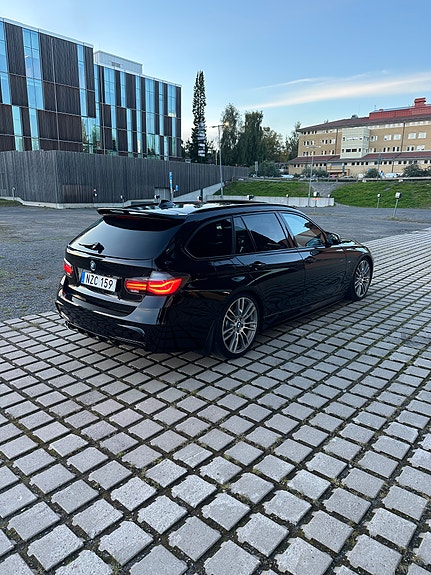 BMW 330d 5 of 17