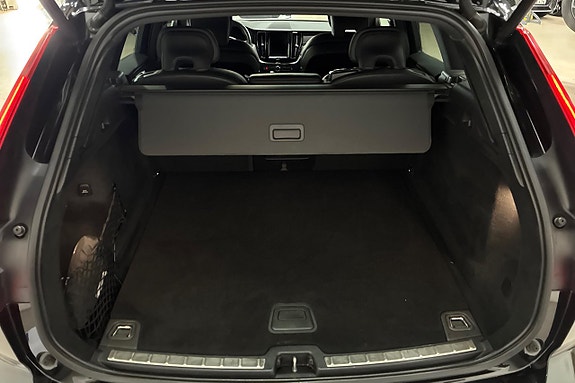 Volvo XC60 10 of 29