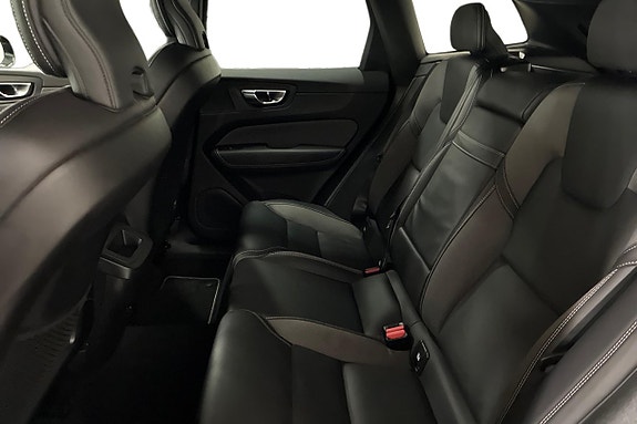 Volvo XC60 13 of 29