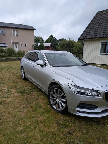 Volvo V90 2 of 9