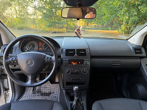 Mercedes-Benz A150 8 of 10