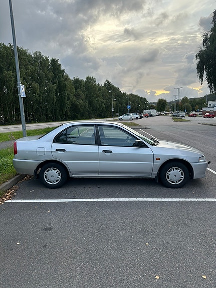 Mitsubishi Lancer 6 of 18