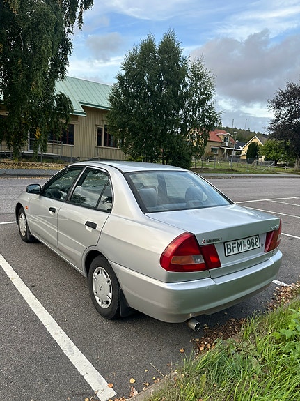 Mitsubishi Lancer 7 of 18