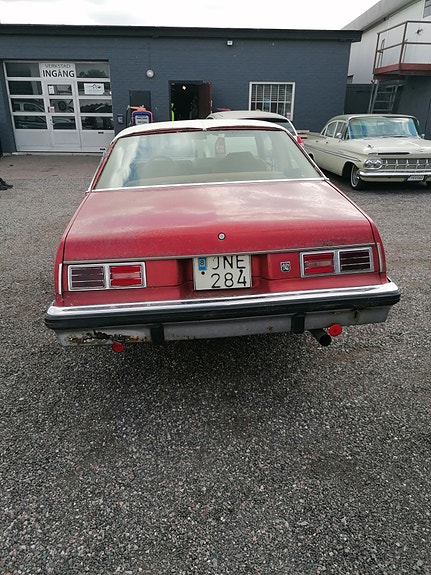 Chevrolet Nova 3 of 4