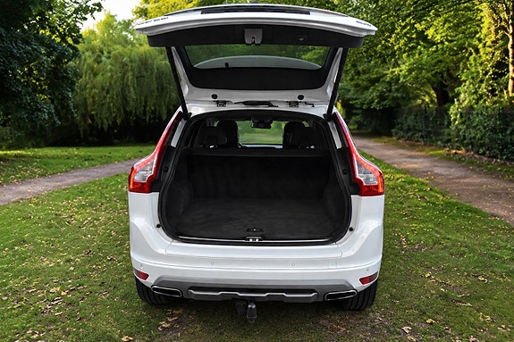 Volvo XC60 7 of 17