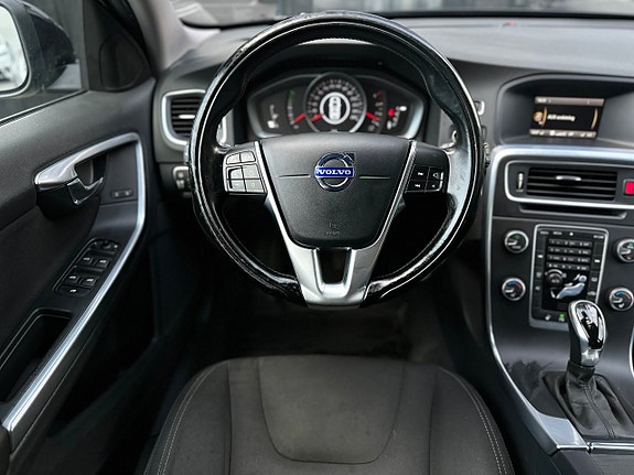 Volvo V60 10 of 25
