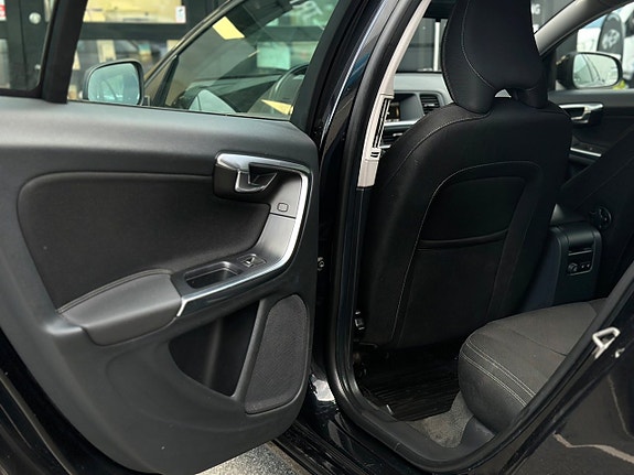 Volvo V60 19 of 25