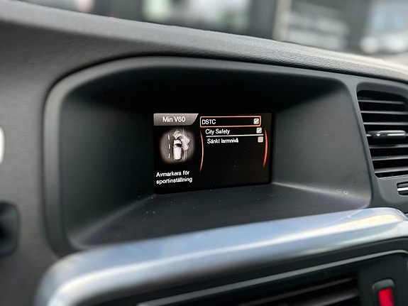 Volvo V60 15 of 25