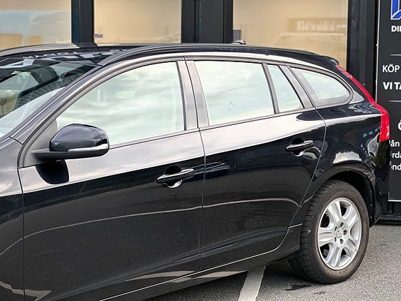 Volvo V60 3 of 25