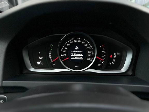 Volvo V60 16 of 25
