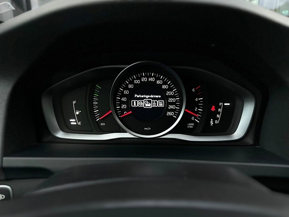 Volvo V60 17 of 25