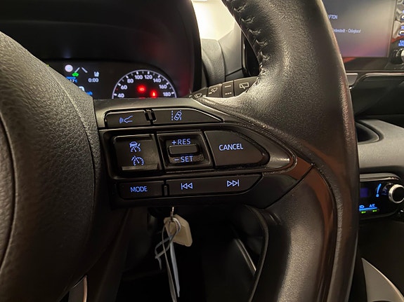 Toyota Yaris 19 of 28