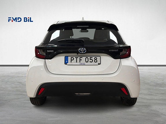 Toyota Yaris 6 of 28