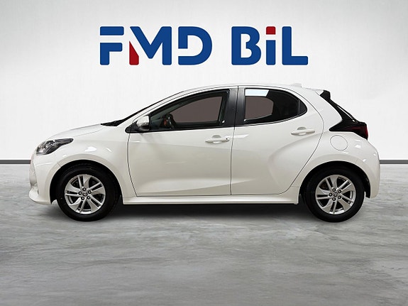 Toyota Yaris 2 of 28