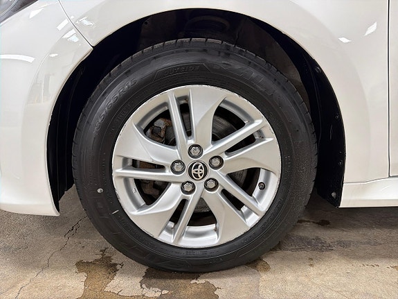 Toyota Yaris 28 of 28