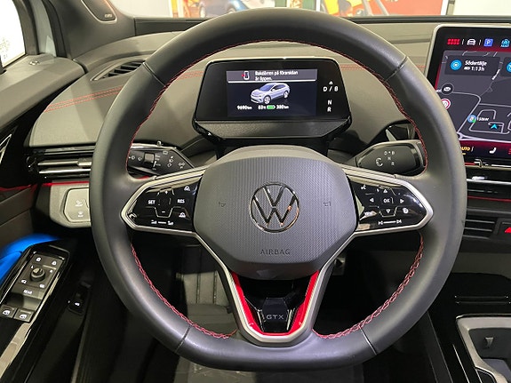 Volkswagen ID.4 GTX 21 of 28